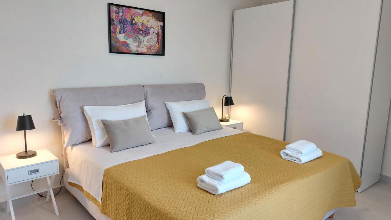 Kontis Apts Apartamento Pelekas Exterior foto